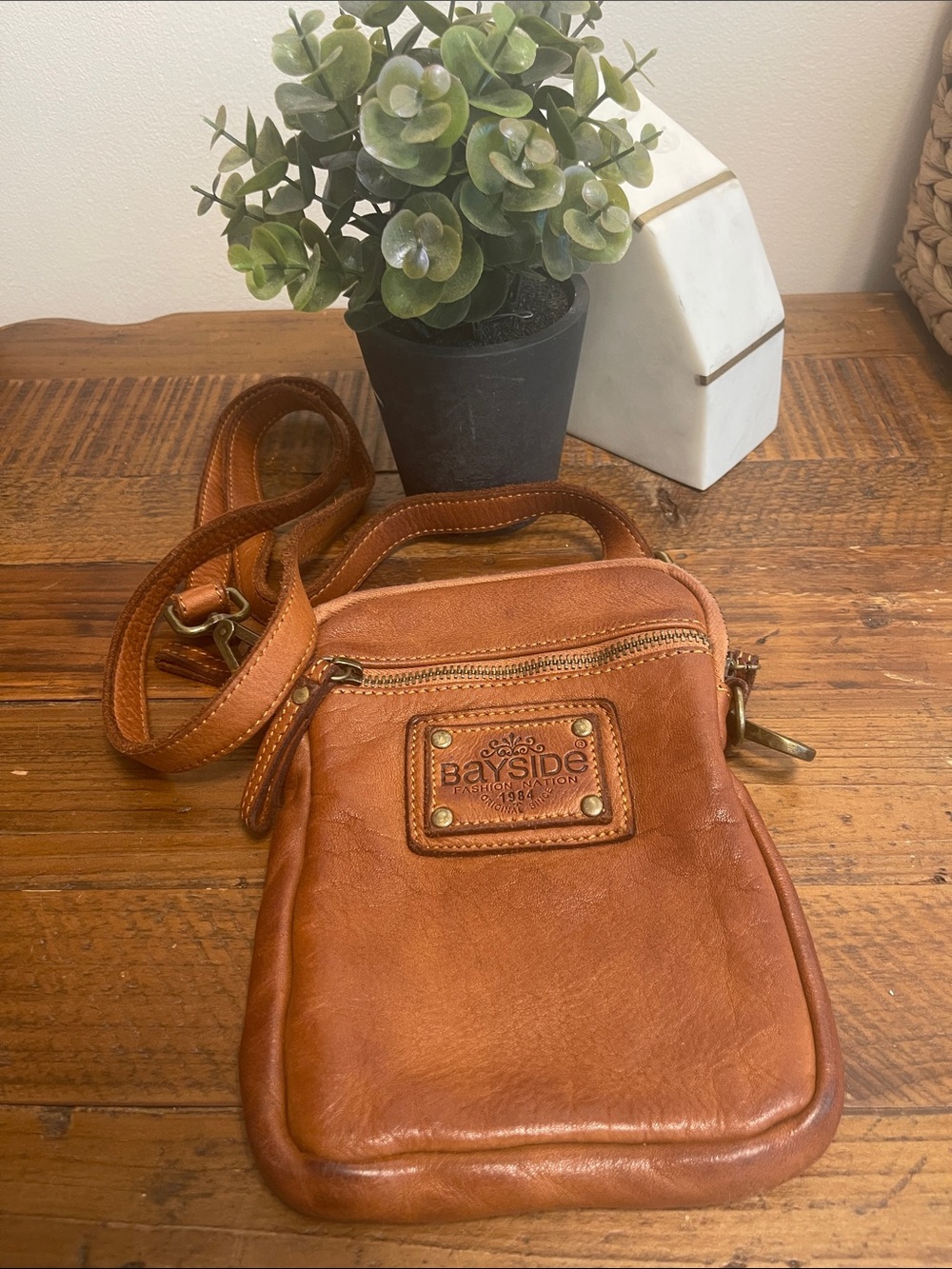 BAYSIDE Brown Leather Crossbody Bag